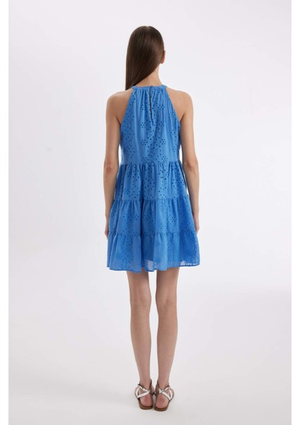 A Kesim Halter Yaka Brode Kolsuz Mini Elbise D4400AX24HS