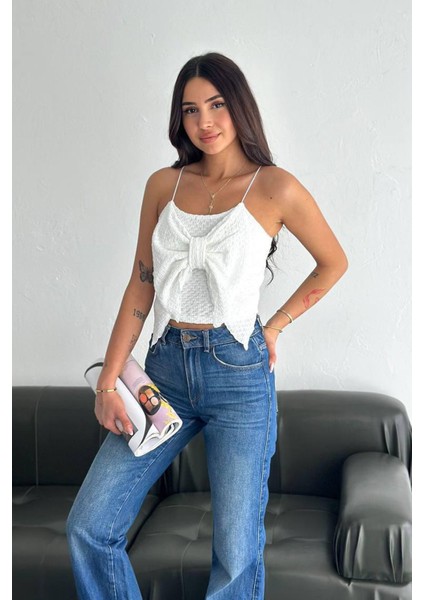 Kadın Fiyonk Ince Askılı Triko Atlet – Romantik & Dokulu Stil