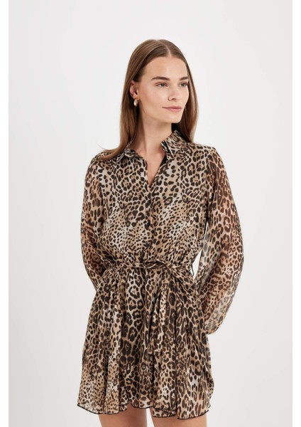 Gömlek Yaka Leopar Desenli Düğmeli Kemerli Uzun Kollu Mini Elbise D3956AX24AU
