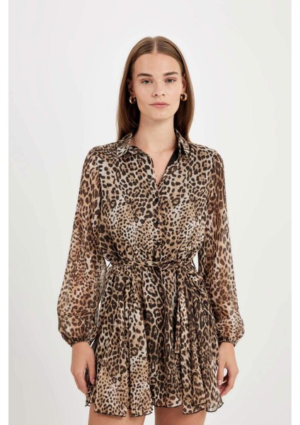 Gömlek Yaka Leopar Desenli Düğmeli Kemerli Uzun Kollu Mini Elbise D3956AX24AU