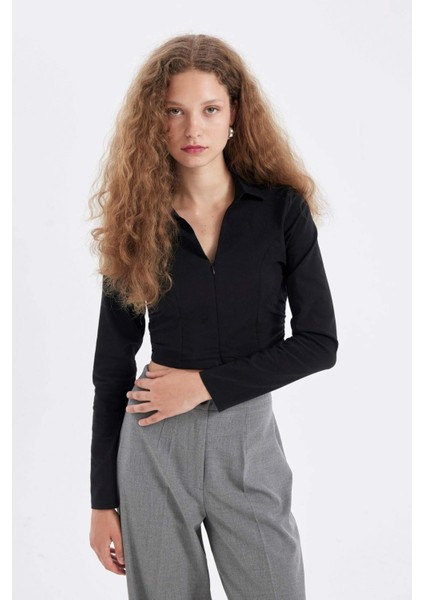 Siyah Fitted Vücuda Oturan Gömlek Yaka Fermuarlı Bengalin Uzun Kollu Crop Basic Düz Bluz C5037AX24AU