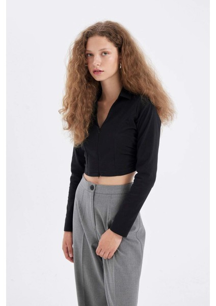 Siyah Fitted Vücuda Oturan Gömlek Yaka Fermuarlı Bengalin Uzun Kollu Crop Basic Düz Bluz C5037AX24AU