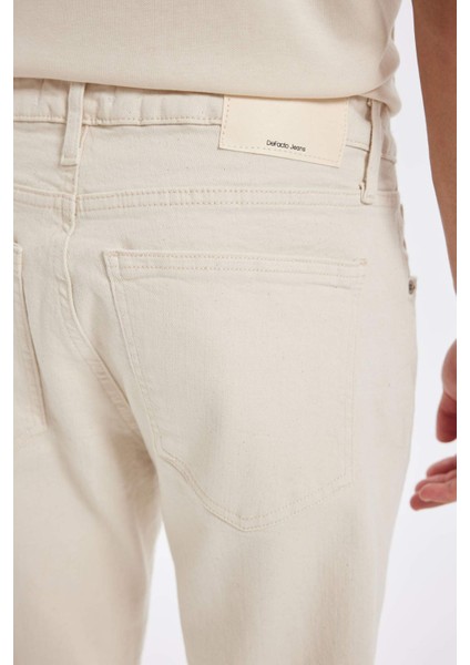 Slim Tapered Fit Dar Kalıp Normal Bel Daralan Paça Jean Pantolon C9743AX24AU