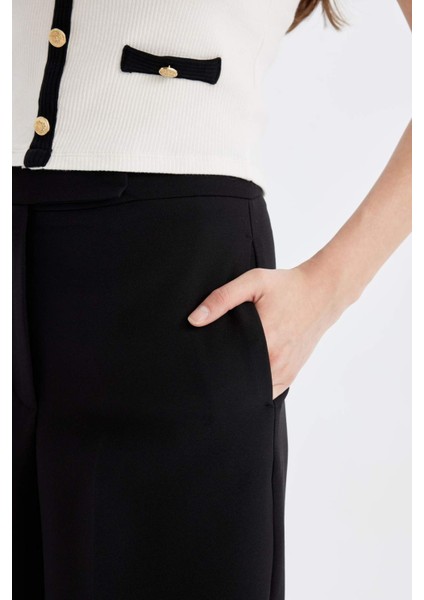 Klasik Chino Kumaş Pantolon Culotte Siyah Basic Düz Normal Bel Cepli Geniş Paça C2052AX24AU