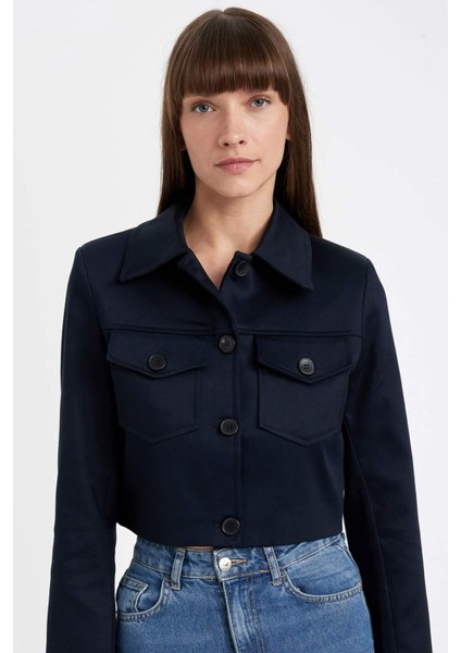 Crop Gömlek Yaka Düğmeli Cep Detaylı Blazer Ceket D4276AX24AU