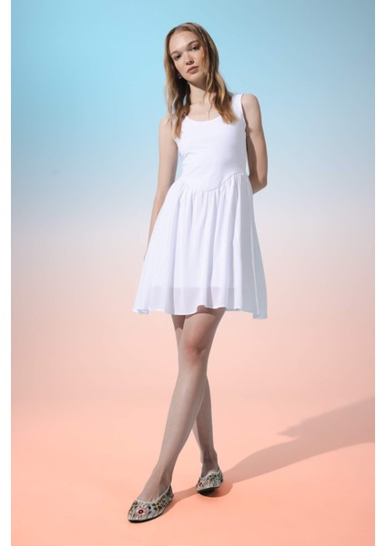 Coool Yuvarlak Yaka Beyaz Kalın Askılı Mini Elbise D5005AX24HS