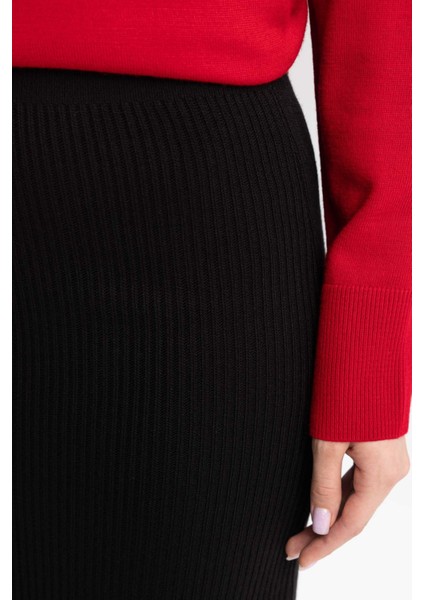 Regular Fit Beli Lastikli Basic Düz Siyah Triko Maxi Etek D2526AX24WN