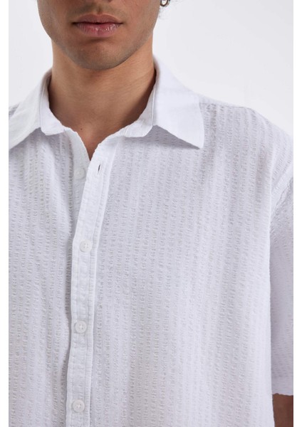 Relax Fit Yazlık Pamuklu Gofre Kısa Kollu Beyaz Gömlek D4622AX24HS