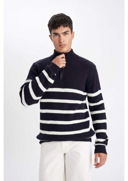 Standart Fit Dik Yaka Yarım Fermuarlı Çizgili Triko Kazak D3274AX24WN