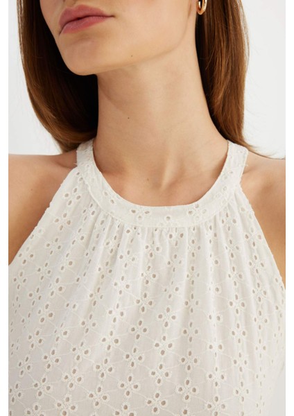 A Kesim Halter Yaka Brode Kolsuz Mini Elbise D4400AX24HS