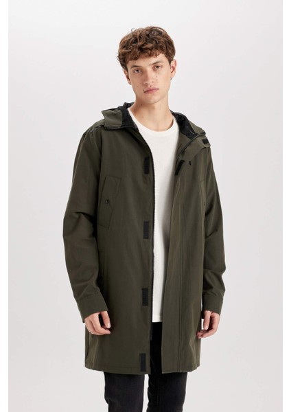 Su Geçirmez Regular Fit Kapüşonlu Fermuarlı Cepli Uzun Mevsimlik Yağmurluk Hafif Mont D5031AX24WN