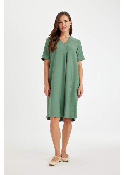 Regular Fit V Yaka Kısa Kollu Midi Elbise D4574AX24HS