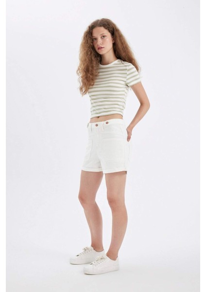 Mom Fit Yüksek Bel Katlamalı Paça Jean Şort D4585AX24HS