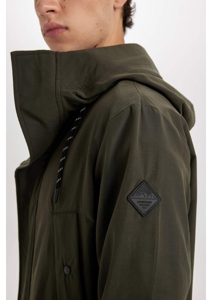 Su İtici Regular Fit Kapüşonlu Fermuarlı Cepli Uzun Mevsimlik Yağmurluk Hafif Mont D5031AX24WN