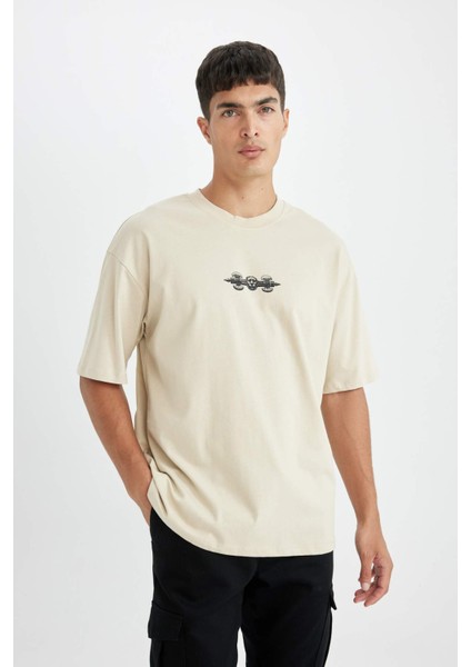 %100 Pamuk Oversize Geniş Kalıp Bisiklet Yaka Sırt Baskılı Kısa Kollu Tişört D4907AX24AU