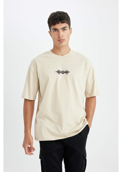 %100 Pamuk Oversize Geniş Kalıp Bisiklet Yaka Sırt Baskılı Kısa Kollu Tişört D4907AX24AU