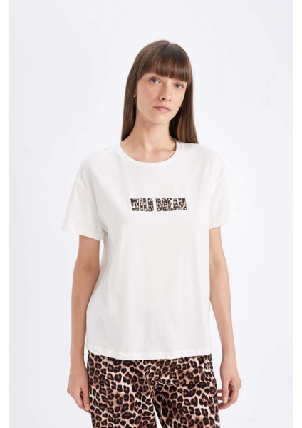 Fall in Love Pijama Takımı Regular Fit Leopar Desenli Kısa Kollu Üst Kapri Alt D4879AX24HS