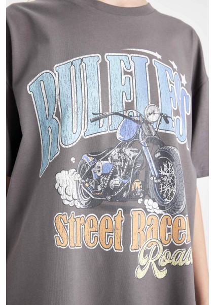 Oversize Geniş Kalıp Bisiklet Yaka Baskılı Kısa Kollu Tişört