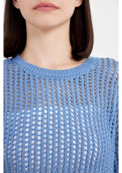 Regular Fit Bisiklet Yaka Kroşe Ajurlu Delikli Crop Triko Kazak T4513AZ24AU