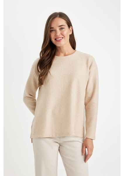 Relax Fit Bisiklet Yaka Fitilli Kaşkorse Yırtmaçlı Basic Düz Sweatshirt B2205AX24AU