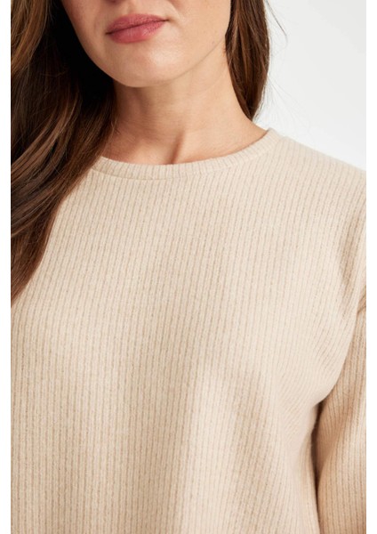 Relax Fit Bisiklet Yaka Fitilli Kaşkorse Yırtmaçlı Basic Düz Sweatshirt B2205AX24AU