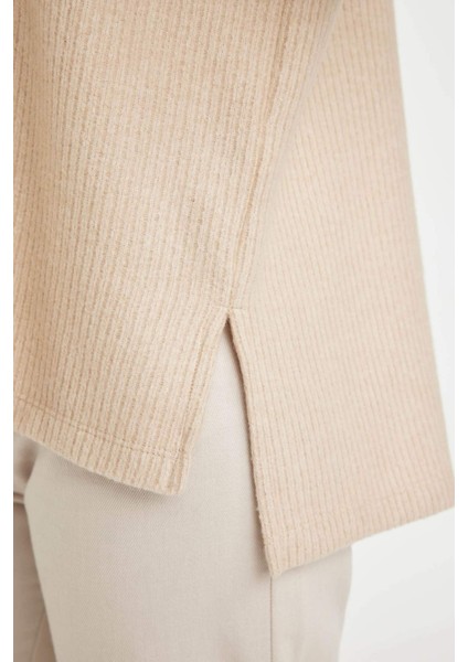 Relax Fit Bisiklet Yaka Fitilli Kaşkorse Yırtmaçlı Basic Düz Sweatshirt B2205AX24AU