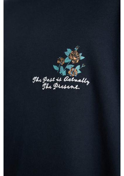 %100 Pamuk Loose Fit Bisiklet Yaka Sırt Baskılı Kısa Kollu Tişört B4320AX24AU