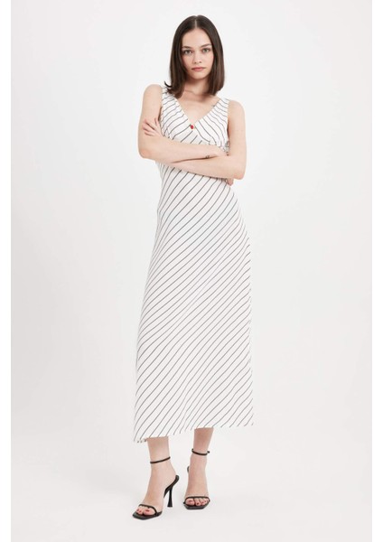 A Kesim V Yaka Çizgili Maroken Askılı Maxi Elbise