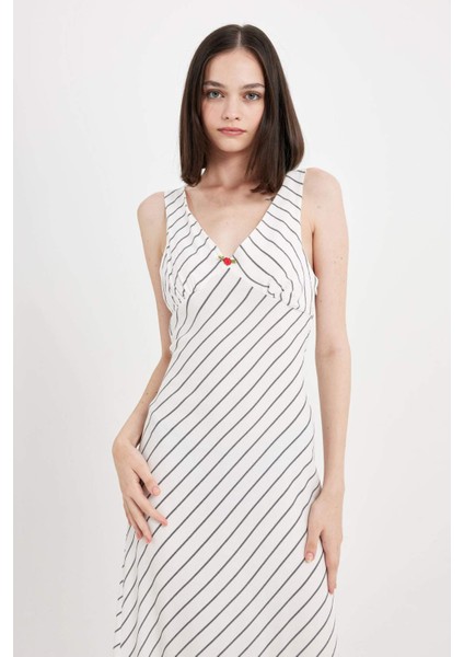 A Kesim V Yaka Çizgili Maroken Askılı Maxi Elbise