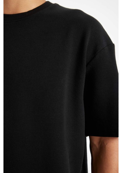 Boxy Fit Bisiklet Yaka Kısa Kollu Basic Düz Waffle Siyah Tişört B4443AX24AU