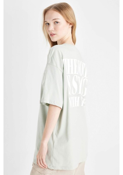 Star Wars-Mandalorian Oversize Geniş Kalıp Bisiklet Yaka Sırt Baskılı Kısa Kollu Tişört D4821AX24AU