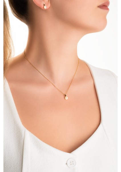 Sedef Rüyası 18 Ayar Sarı Altın Kaplama Gümüş Küpe fırsatları