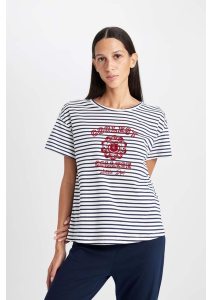 Pijama Takım Çizgili Baskılı Kısa Kollu Üst Basic Düz Beli Lastikli Alt-Fall in Love C5125AX24AU