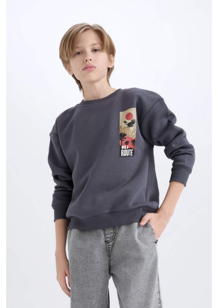Erkek Çocuk Oversize Geniş Kalıp Bisiklet Yaka Sırt Baskılı Sweatshirt D5787A824WN