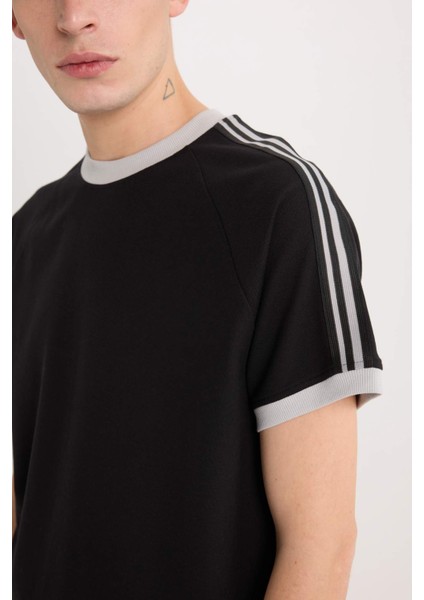 %100 Pamuk Regular Fit Bisiklet Yaka Kısa Kollu Pike Tişört C2563AX25SP