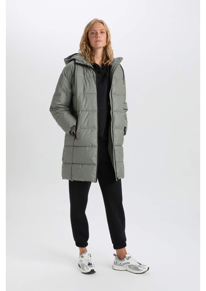 Regular Fit Kapüşonlu Fermuarlı Cepli Parka D5953AX24WN
