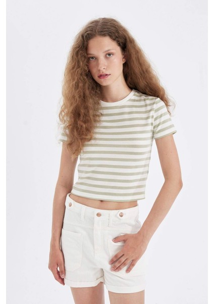 Fitted Vücuda Oturan Bisiklet Yaka Çizgili Kısa Kollu Tişört D5324AX24AU