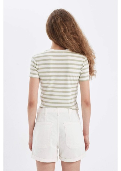 Fitted Vücuda Oturan Bisiklet Yaka Çizgili Kısa Kollu Tişört D5324AX24AU