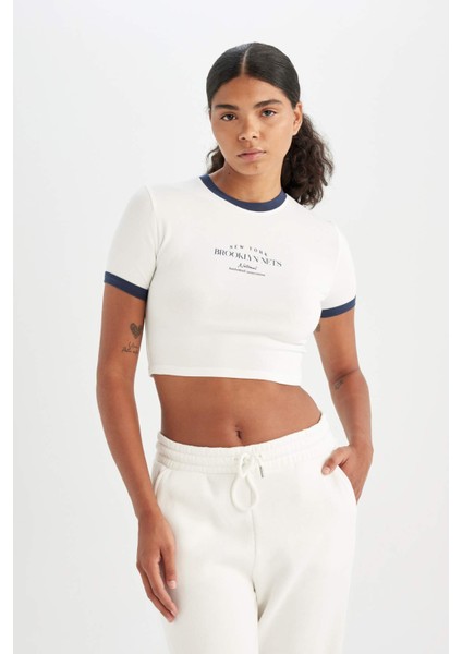 Fit NBA Brooklyn Nets Cropped Fit Bisiklet Yaka Kısa Kollu Tişört C8102AX24AU