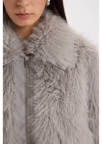 Regular Fit Cepli Fermuarlı Kısa Suni Kürk Ceket Mont D5956AX24WN