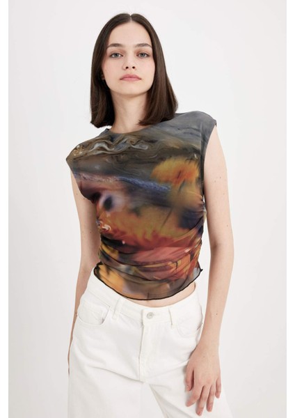 Fitted Vücuda Oturan Bisiklet Yaka Desenli Büzgü Detaylı Tül Kısa Kollu Tişört D5323AX24AU