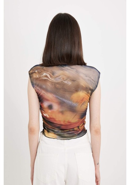 Fitted Vücuda Oturan Bisiklet Yaka Desenli Büzgü Detaylı Tül Kısa Kollu Tişört D5323AX24AU