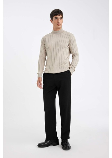 Standart Fit Normal Kesim Yarım Balıkçı Yaka Jakarlı Triko Kazak D2943AX24AU