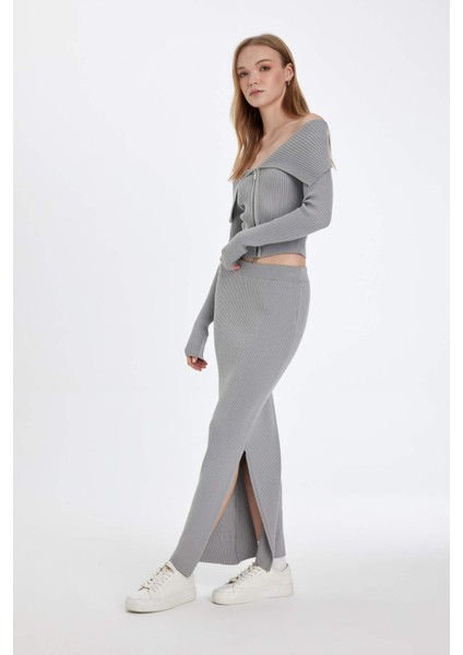 Slim Fit Dar Kesim Beli Lastikli Basic Düz Yırtmaçlı Maxi Triko Etek D5390AX24AU