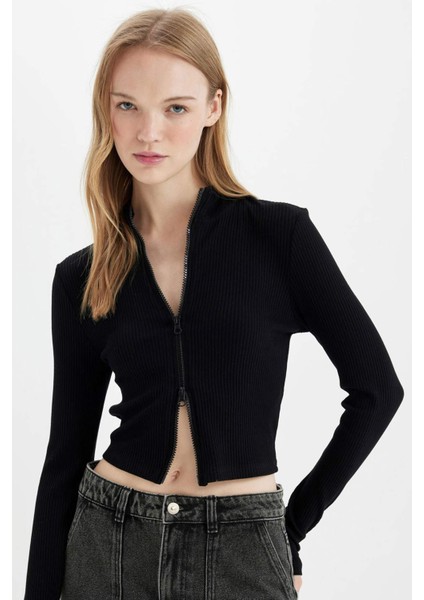 Fitted Dik Yaka Basic Düz Fermuarlı Fitilli Kaşkorse Crop Siyah Hırka D5124AX24AU