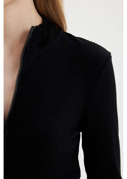 Fitted Dik Yaka Basic Düz Fermuarlı Fitilli Kaşkorse Crop Siyah Hırka D5124AX24AU