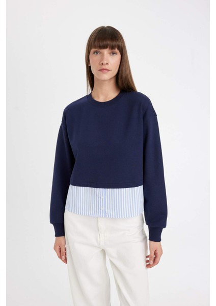 Relax Fit Bisiklet Yaka Etek Ucu Detaylı Basic Düz Sweatshirt