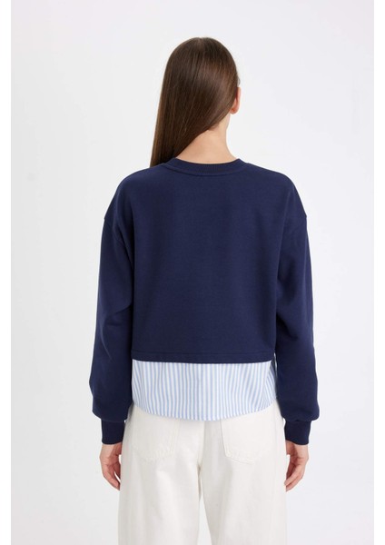 Relax Fit Bisiklet Yaka Etek Ucu Detaylı Basic Düz Sweatshirt