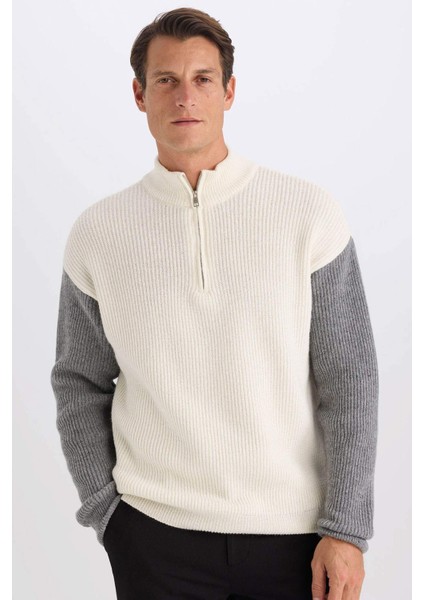 Relax Fit Renk Bloklu Dik Yaka Yarım Fermuarlı Triko Kazak Y0623AZ24AU