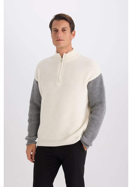 Relax Fit Renk Bloklu Dik Yaka Yarım Fermuarlı Triko Kazak Y0623AZ24AU